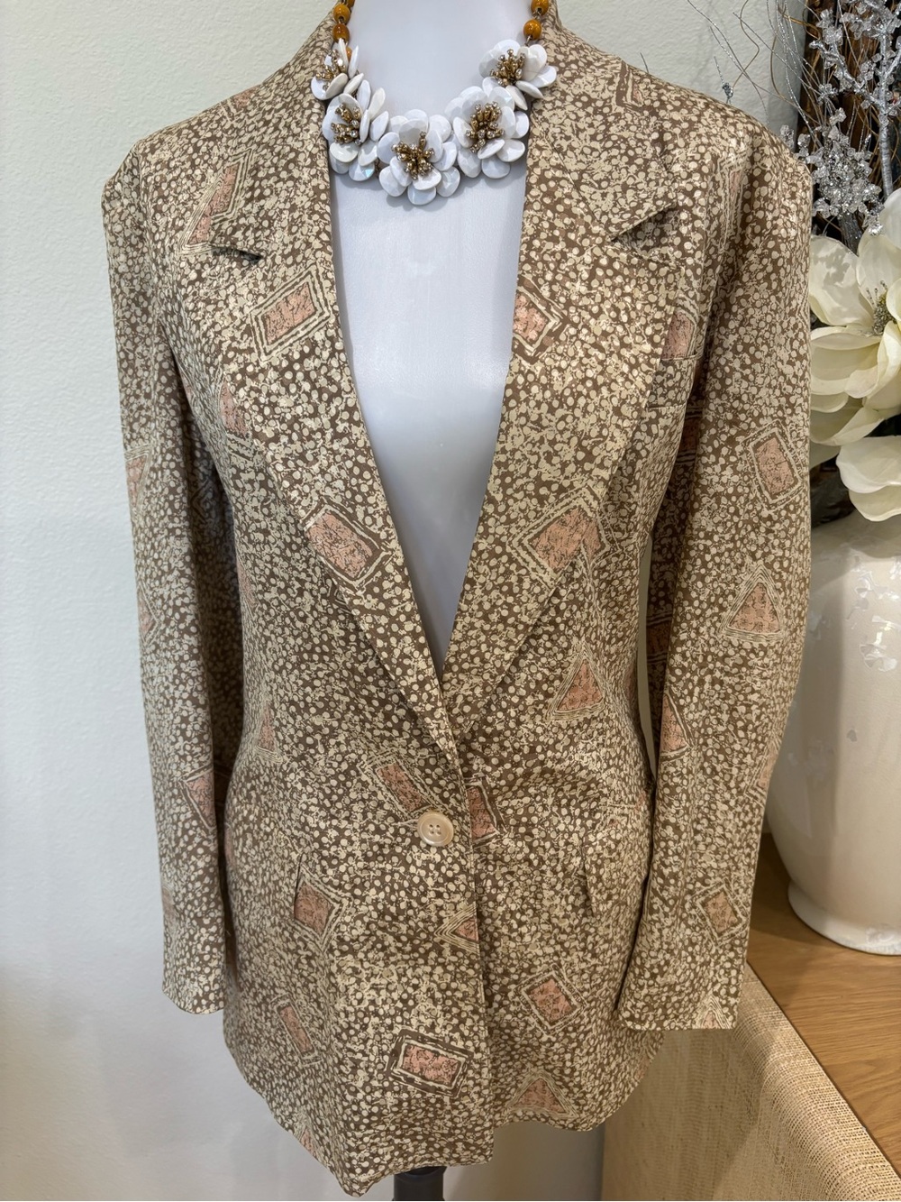 Vintage Anne Klein Tan Beige Blazer with Pink Accents